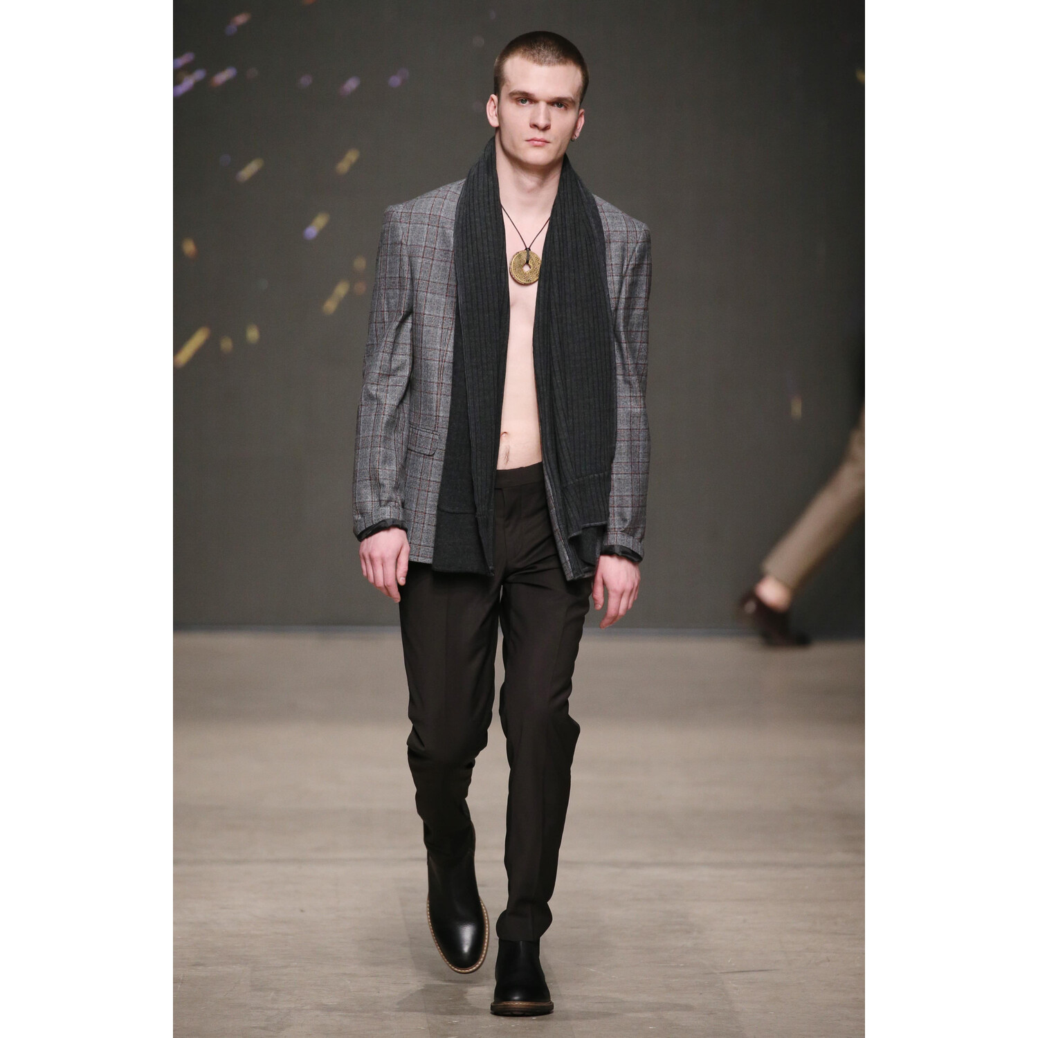Фото 21DOT12 | The Twenty One Twelve Fall 2019 Ready-to-Wear / 21DOT12 | The Twenty One Twelve осень-зима 2019 / Неделя моды: Москва
